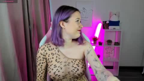 leona_williams online show from February 13, 2025, 8:17 am