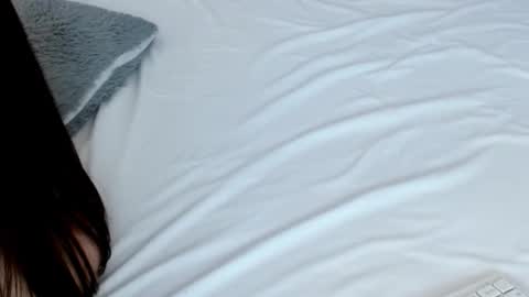 LUCY online show from October 28, 2025, 10:01 pm