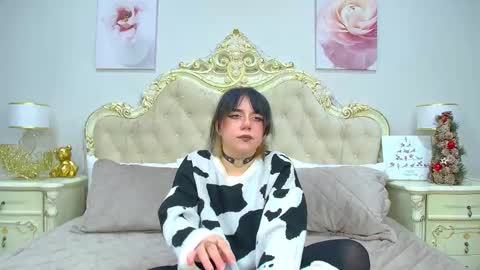 LeonaLeman online show from December 20, 2024, 1:11 pm