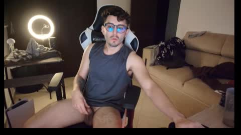 leonandresough online show from October 24, 2025, 4:20 am