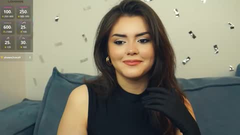 Mia online show from September 26, 2025, 6:23 pm