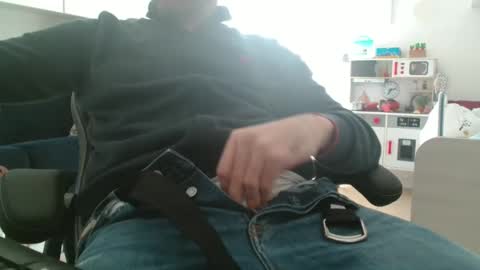 Snapshot of leone44 chatting on February 24, 2025, 9:10 am angel e sonia online show from February 24, 2025, 9:10 am