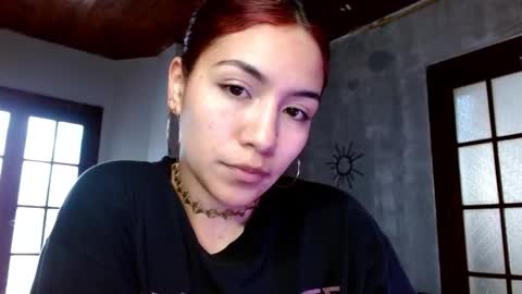 leonela  online show from October 6, 2025, 7:00 pm