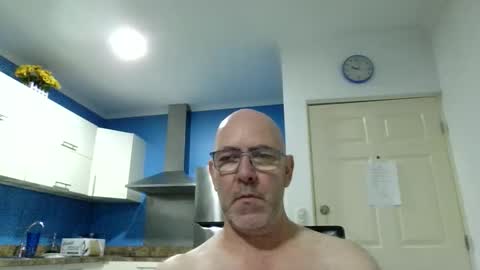 leonew71 online show from October 5, 2025, 9:02 pm