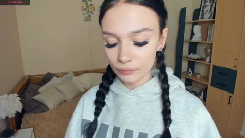 Alice online show from April 8, 2026, 7:03 pm