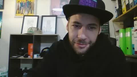 leonidascum online show from February 18, 2026, 9:27 am