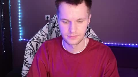 Snapshot of leonnextdoor chatting on December 28, 2024, 3:15 pm Leon online show from December 28, 2024, 3:15 pm