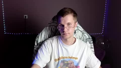 Snapshot of leonnextdoor chatting on January 2, 2025, 9:54 am Leon online show from January 2, 2025, 9:54 am