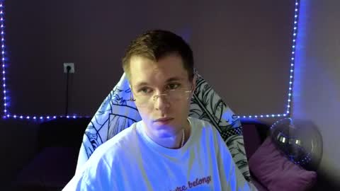 Snapshot of leonnextdoor chatting on January 8, 2025, 6:52 am Leon online show from January 8, 2025, 6:52 am