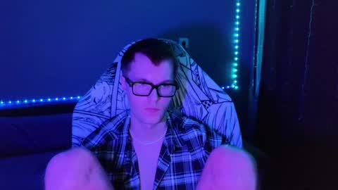 Snapshot of leonnextdoor chatting on January 15, 2025, 12:04 pm Leon online show from January 15, 2025, 12:04 pm