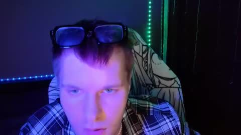 Snapshot of leonnextdoor chatting on January 16, 2025, 2:30 pm Leon online show from January 16, 2025, 2:30 pm