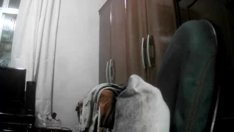 leonnxv online show from November 1, 2025, 9:39 pm