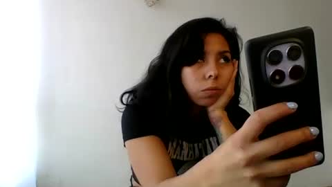Snapshot of leonorfox chatting on June 6, 2026, 7:51 pm leonorfox online show from June 6, 2026, 7:51 pm