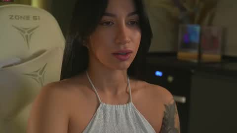 Leora online show from October 18, 2025, 5:14 pm