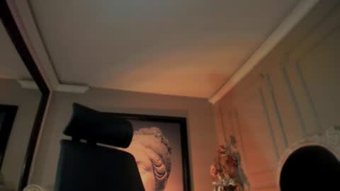Leo Salvatore online show from December 8, 2024, 1:35 am