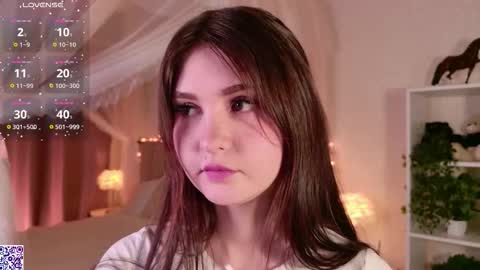 Nicole Moore online show from November 22, 2025, 3:00 pm