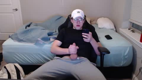 leroy_lew online show from December 15, 2024, 11:23 am