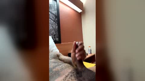 leroypageiii87 online show from April 18, 2026, 9:48 pm