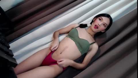 Snapshot of lesi_trisha chatting on December 4, 2024, 11:52 am Trisha18 online show from December 4, 2024, 11:52 am