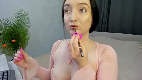 Lesley online show from November 2, 2025, 8:06 am