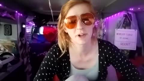 LesleyGumGrass- The Boring Trans girl online show from February 17, 2025, 3:31 pm