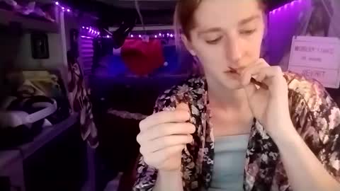 LesleyGumGrass- The Boring Trans girl online show from February 18, 2025, 7:32 am
