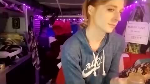 LesleyGumGrass- The Boring Trans girl online show from February 19, 2025, 12:46 am