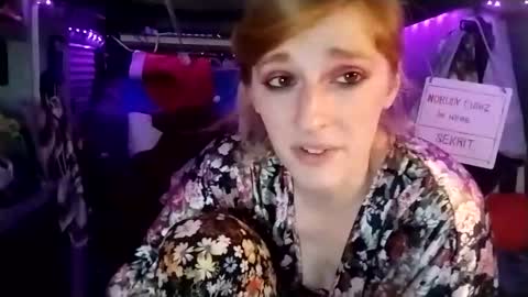 LesleyGumGrass- The Boring Trans girl online show from February 19, 2025, 6:55 am