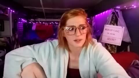 LesleyGumGrass- The Boring Trans girl online show from February 21, 2025, 8:07 am