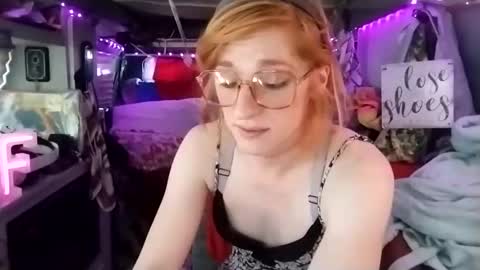 LesleyGumGrass- The Boring Trans girl online show from February 23, 2025, 2:46 pm
