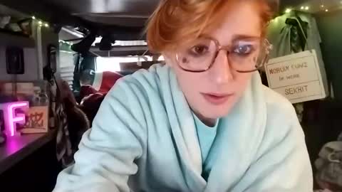 LesleyGumGrass- The Boring Trans girl online show from February 28, 2025, 7:25 pm