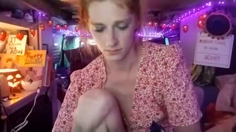 LesleyGumGrass- The Boring Trans girl online show from October 9, 2025, 2:37 pm