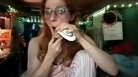 LesleyGumGrass- The Boring Trans girl online show from November 20, 2025, 8:30 pm