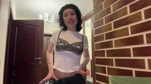 Snapshot of lesleypowderly chatting on July 23, 2026, 12:46 am lesleypowderly online show from July 23, 2026, 12:46 am