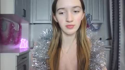 Snapshot of leslie_my_lovee chatting on December 26, 2024, 12:14 am LESLIE online show from December 26, 2024, 12:14 am