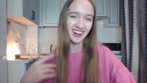 Snapshot of leslie_my_lovee chatting on September 14, 2025, 8:08 pm LESLIE online show from September 14, 2025, 8:08 pm