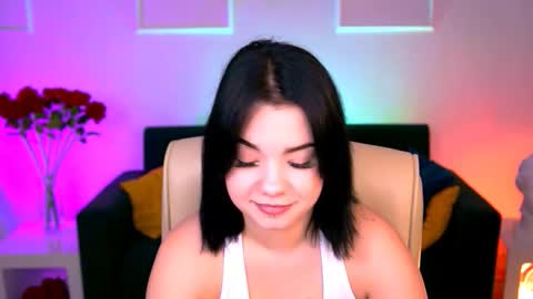 LeslieRowe online show from September 29, 2025, 5:18 pm