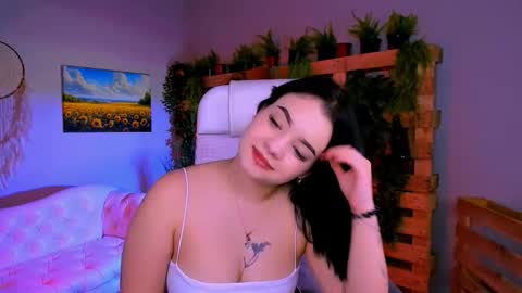 LeslieRowe online show from October 30, 2025, 5:24 pm