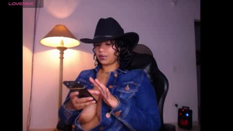 lesly online show from June 27, 2026, 2:16 am