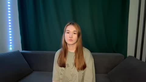 Snapshot of lessiemccoyle chatting on May 31, 2026, 2:02 pm Hello my love Im Val online show from May 31, 2026, 2:02 pm