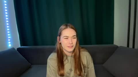 Snapshot of lessiemccoyle chatting on June 8, 2026, 2:50 pm Hello my love Im Val online show from June 8, 2026, 2:50 pm