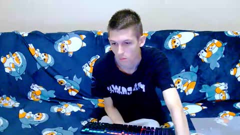 lester_broo online show from December 2, 2025, 6:58 pm