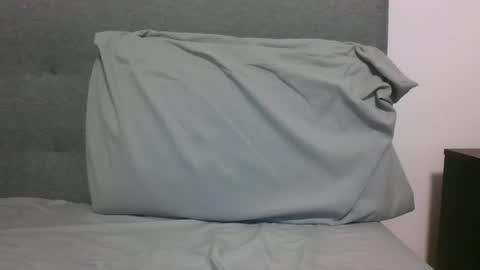 lets_play143 online show from April 14, 2026, 12:49 am