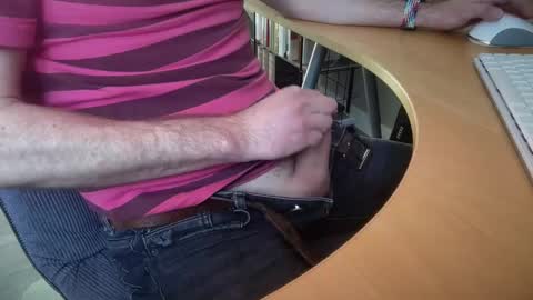 leukurrt online show from March 2, 2026, 8:10 am