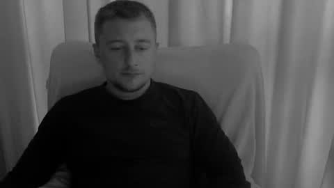 lev1ngston online show from June 14, 2026, 3:41 am