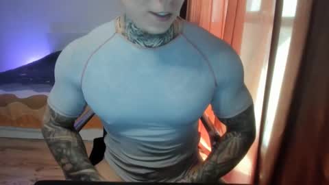 Snapshot of lewis_muscleee chatting on April 12, 2026, 12:32 pm blablablack online show from April 12, 2026, 12:32 pm
