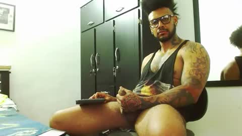 Lewis Strong online show from September 24, 2025, 6:33 pm