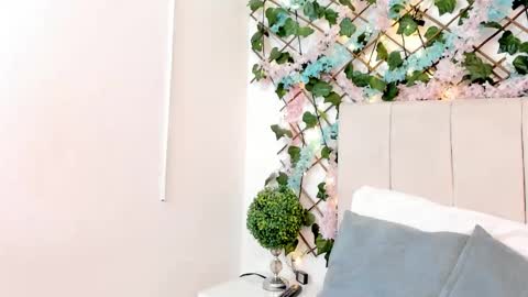 Gabrielle online show from October 27, 2025, 10:30 am