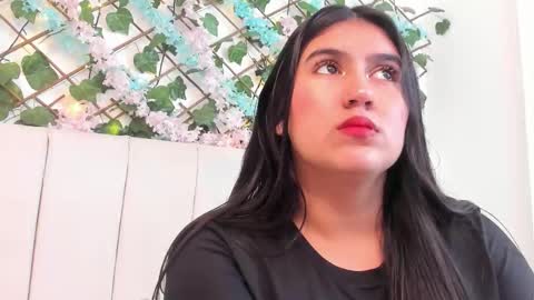 Gabrielle online show from December 5, 2025, 10:46 am