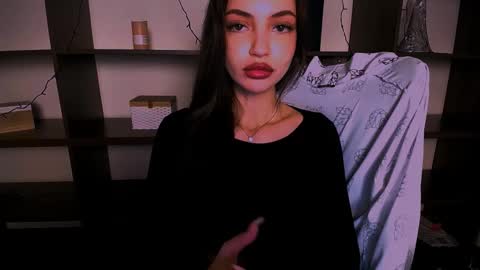 Alexia online show from December 18, 2024, 6:35 pm
